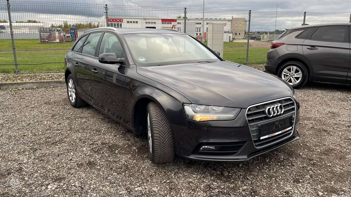 Audi A4 2013 — photo 7