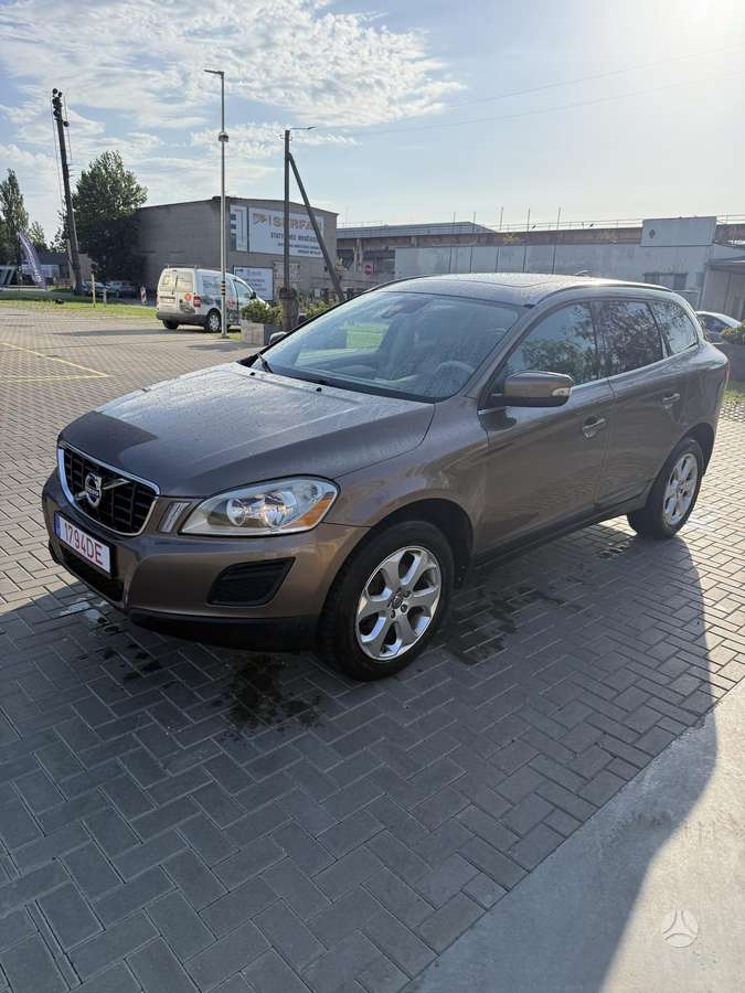 Volvo XC60 2011 — photo 6