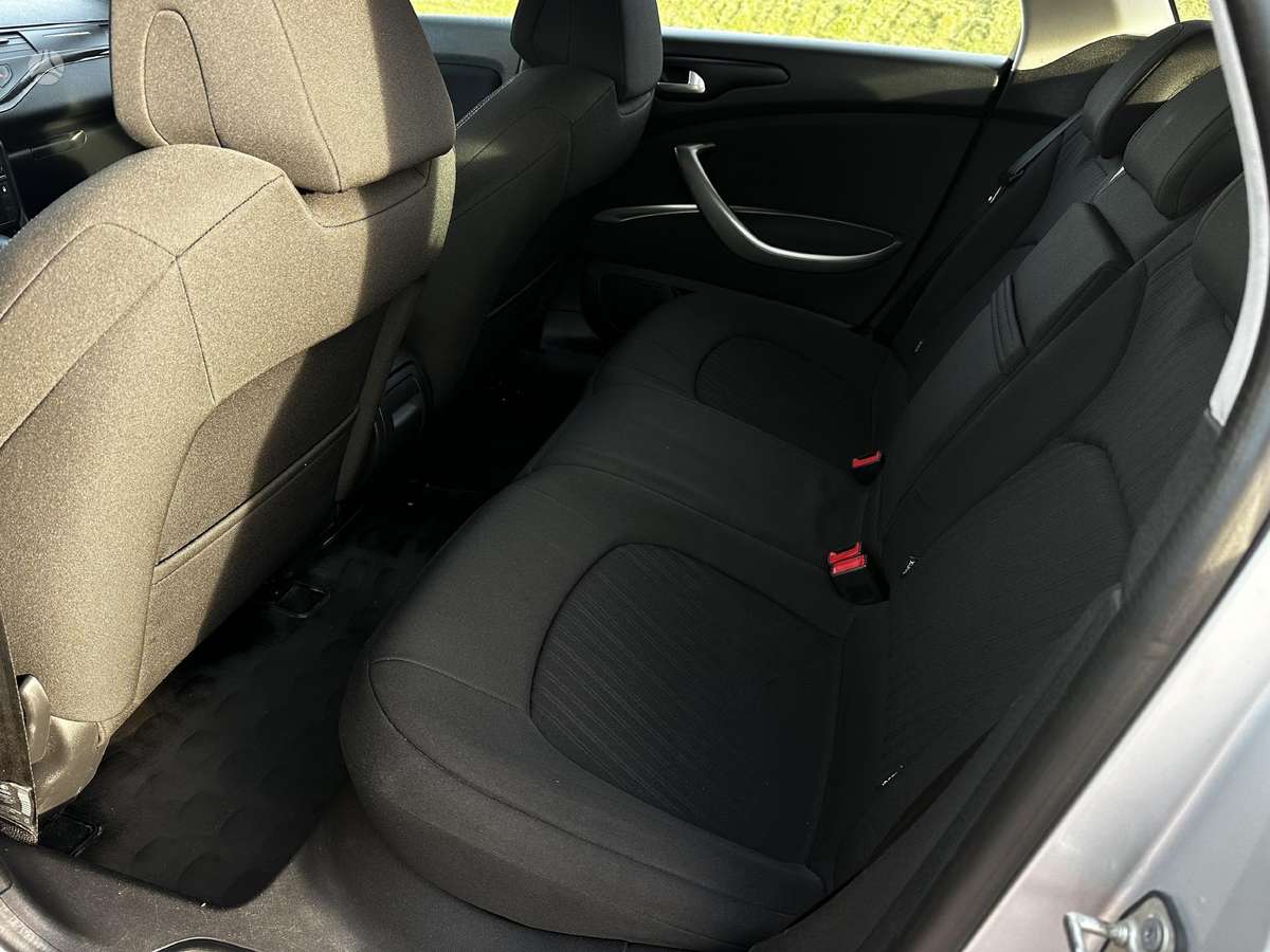 Citroen C5 2010 — photo 11