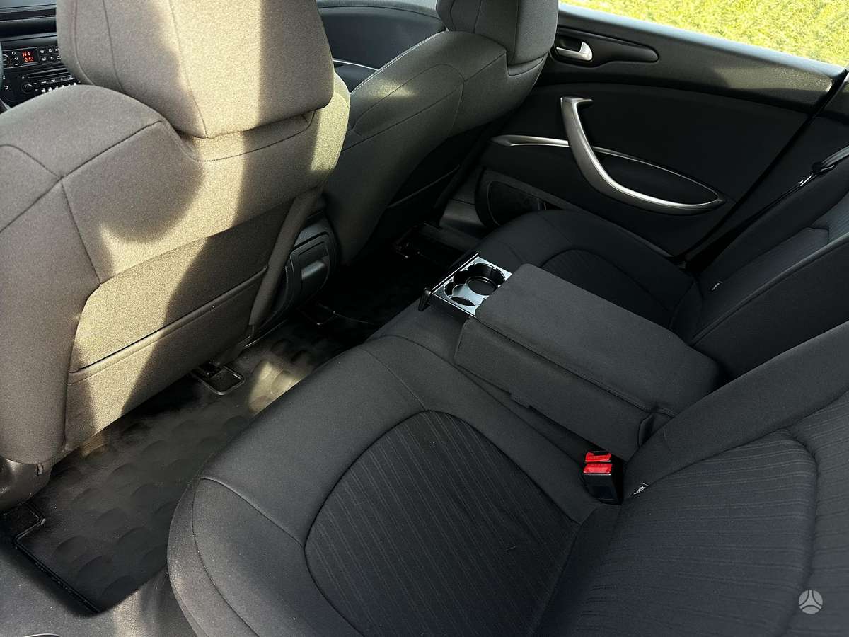 Citroen C5 2010 — photo 12