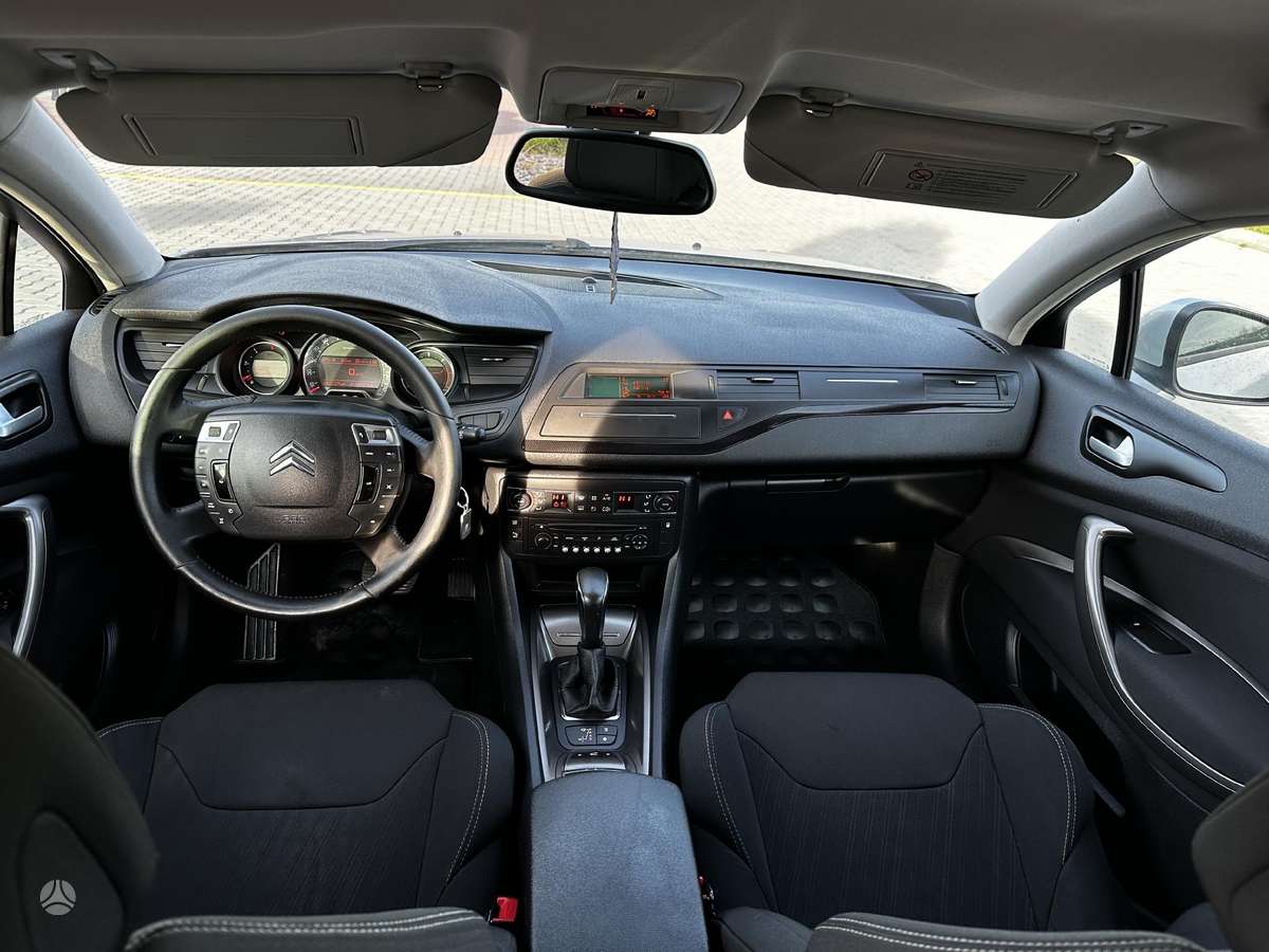 Citroen C5 2010 — photo 19