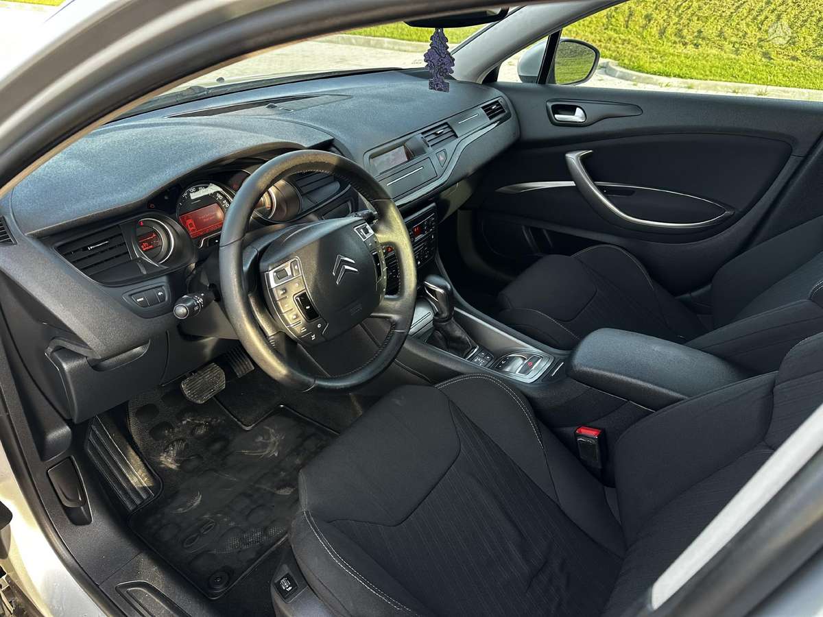 Citroen C5 2010 — photo 6