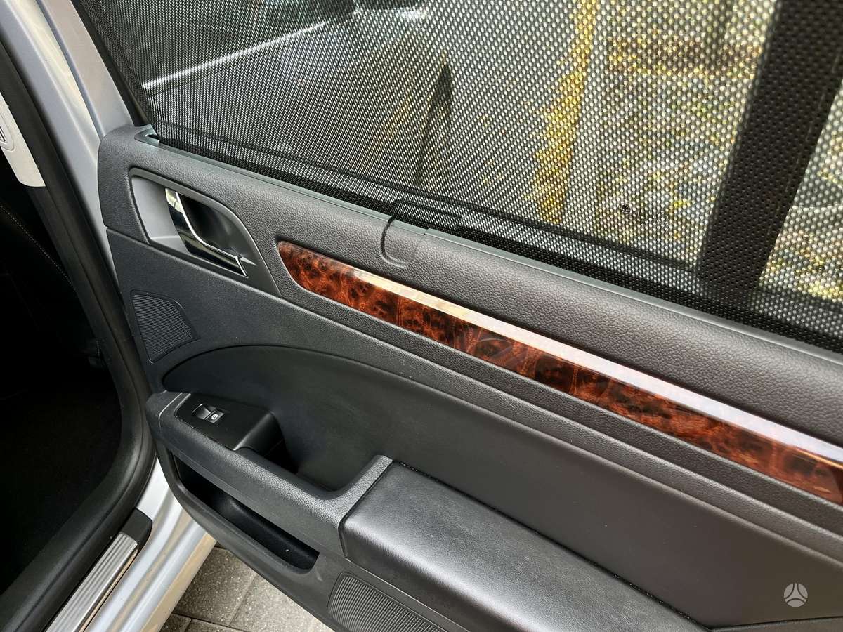 Skoda Superb 2012 — photo 9