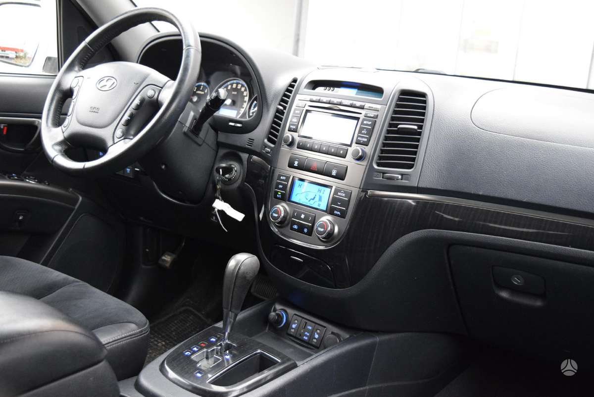 Hyundai Santa 2009 — photo 10