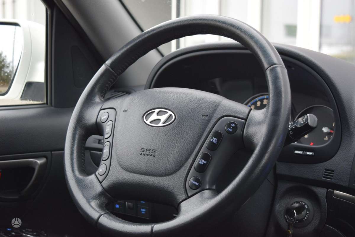 Hyundai Santa 2009 — photo 11