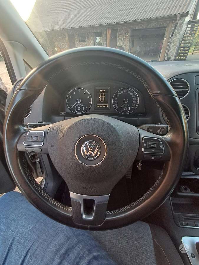 Volkswagen Golf 2011 — photo 10
