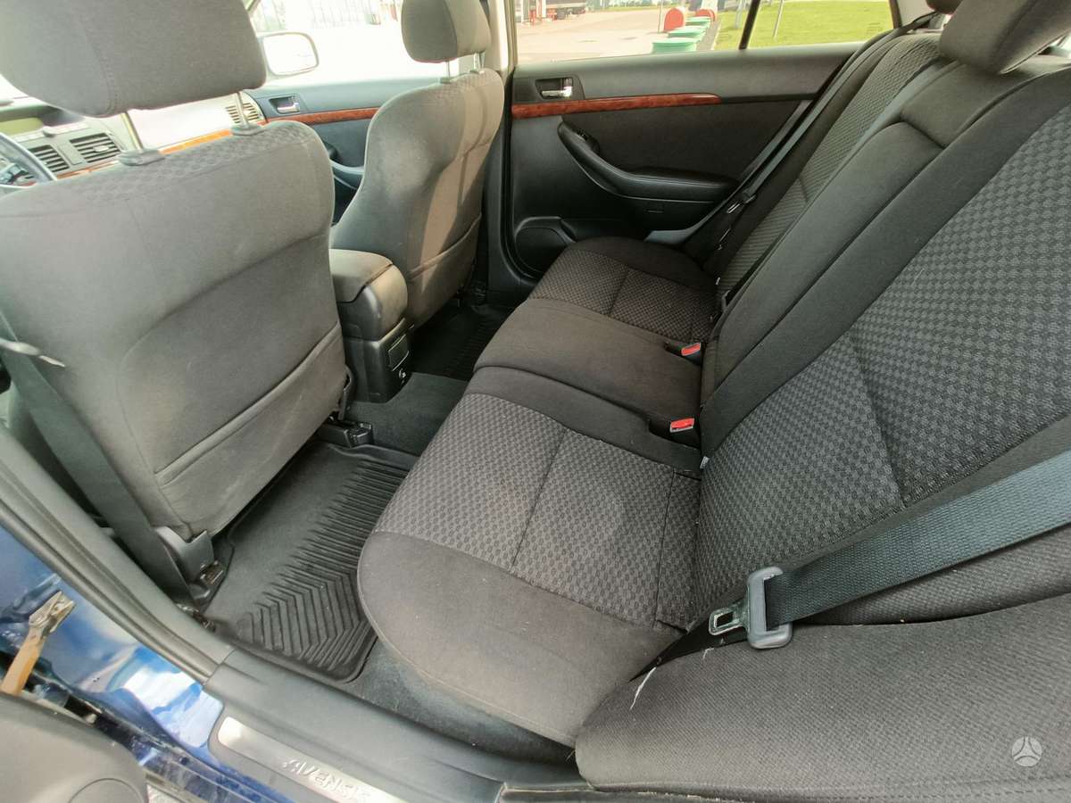 Toyota Avensis 2005 — photo 8