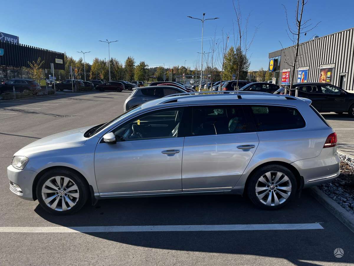 Volkswagen Passat 2012 — photo 11
