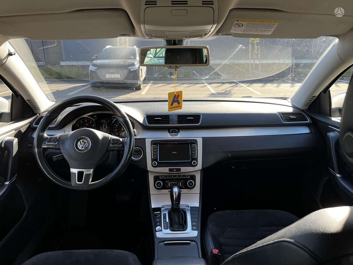 Volkswagen Passat 2012 — photo 6