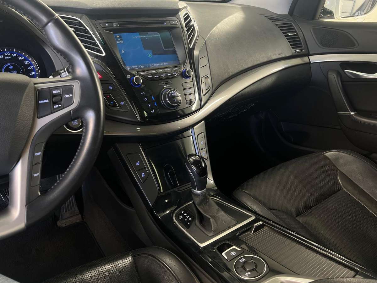 Hyundai i40 2012 — photo 14