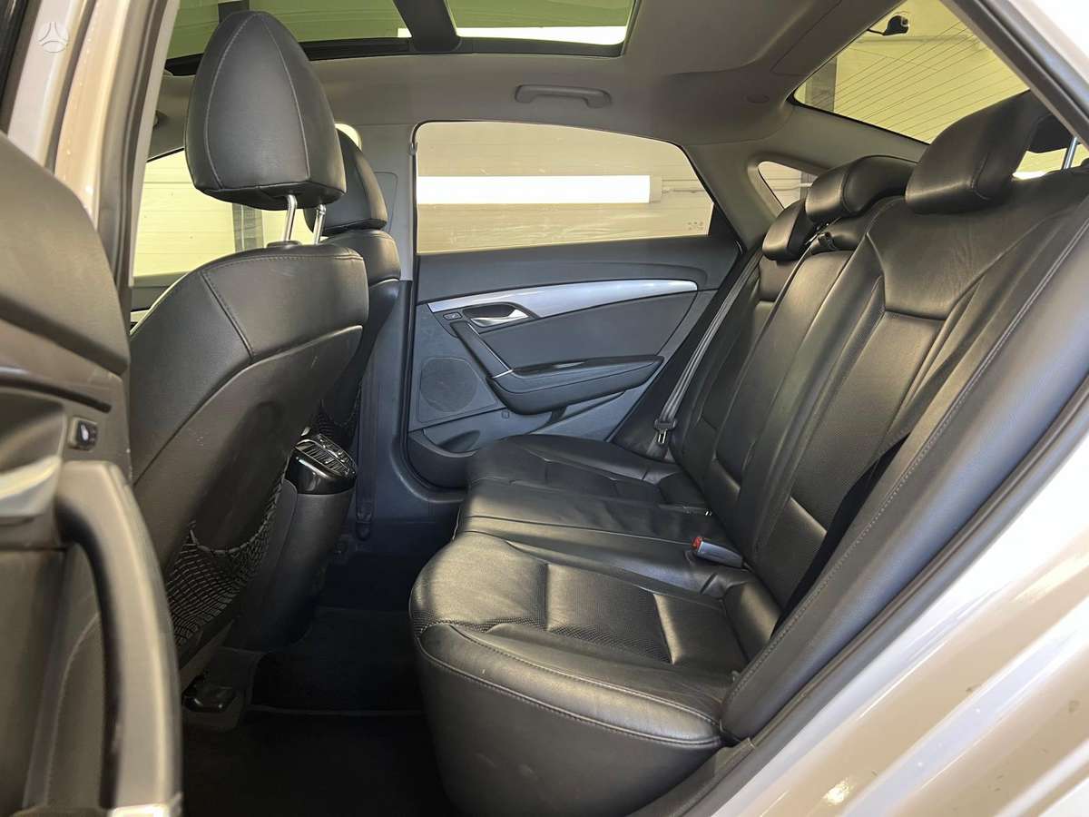 Hyundai i40 2012 — photo 22