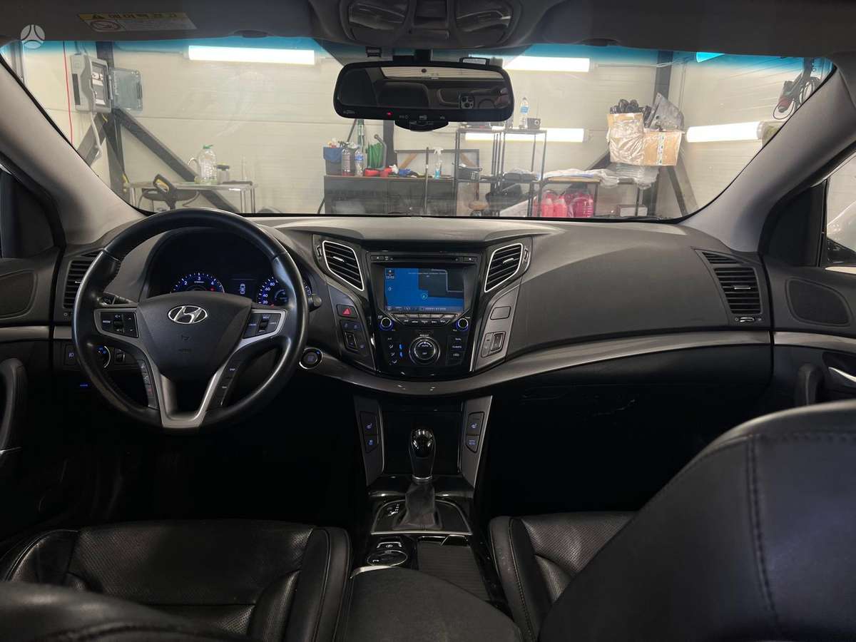 Hyundai i40 2012 — photo 23