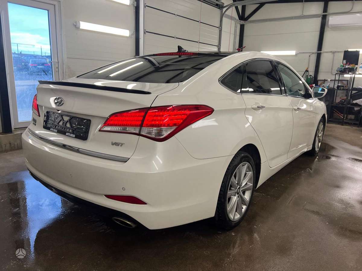 Hyundai i40 2012 — photo 7