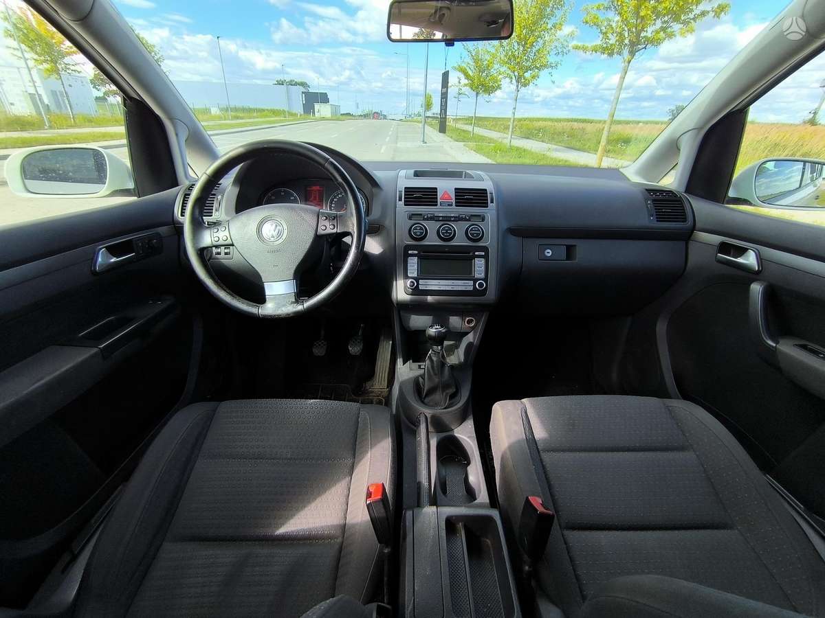 Volkswagen Touran 2007 — photo 10