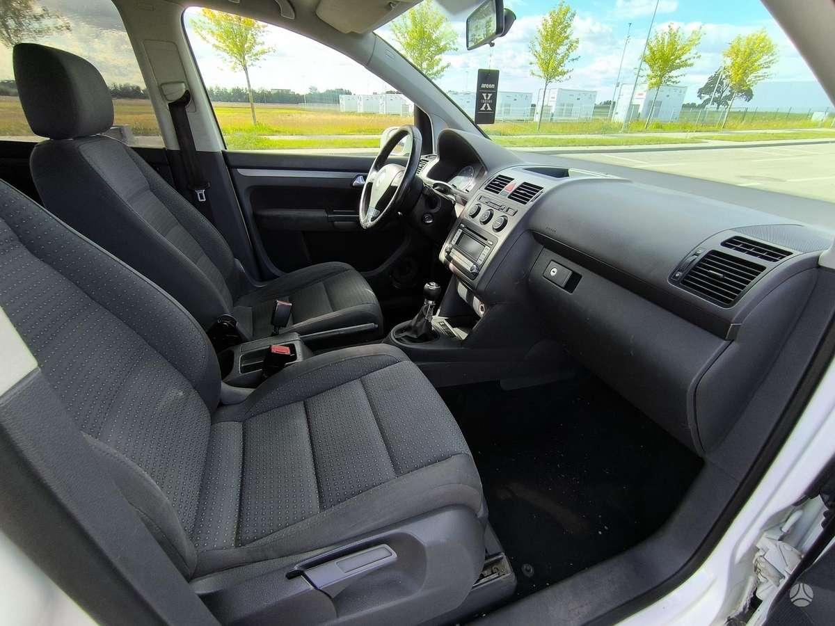 Volkswagen Touran 2007 — photo 11