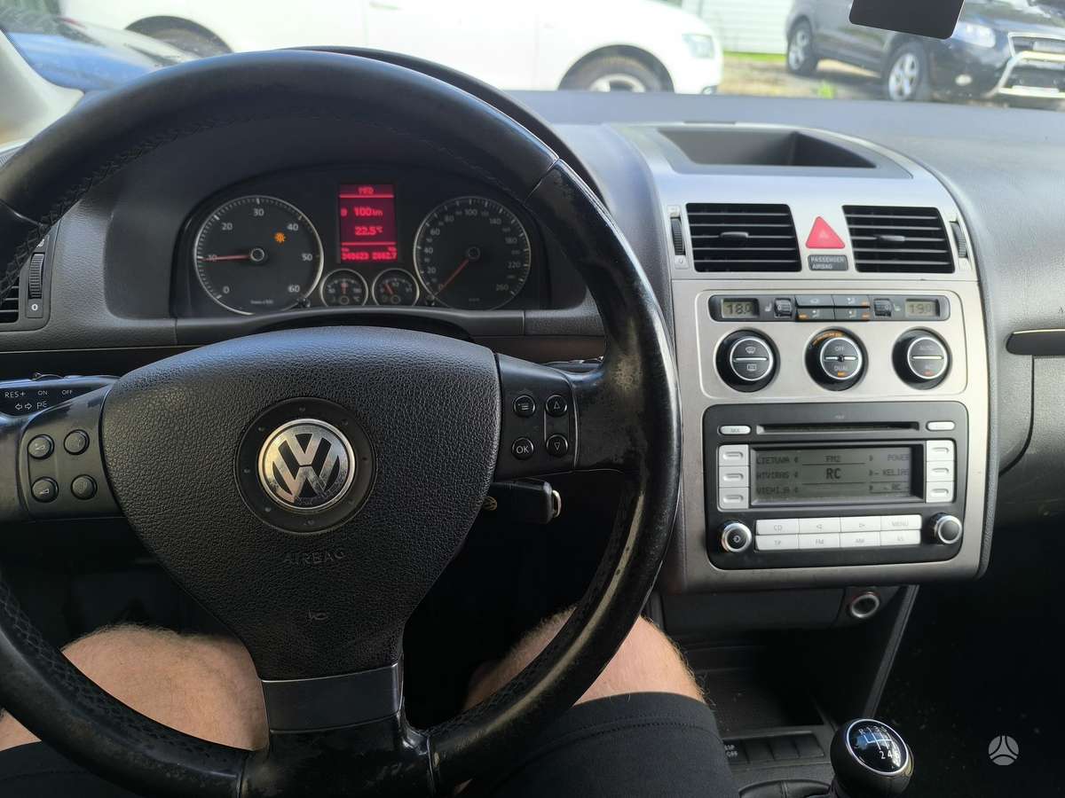Volkswagen Touran 2007 — photo 14