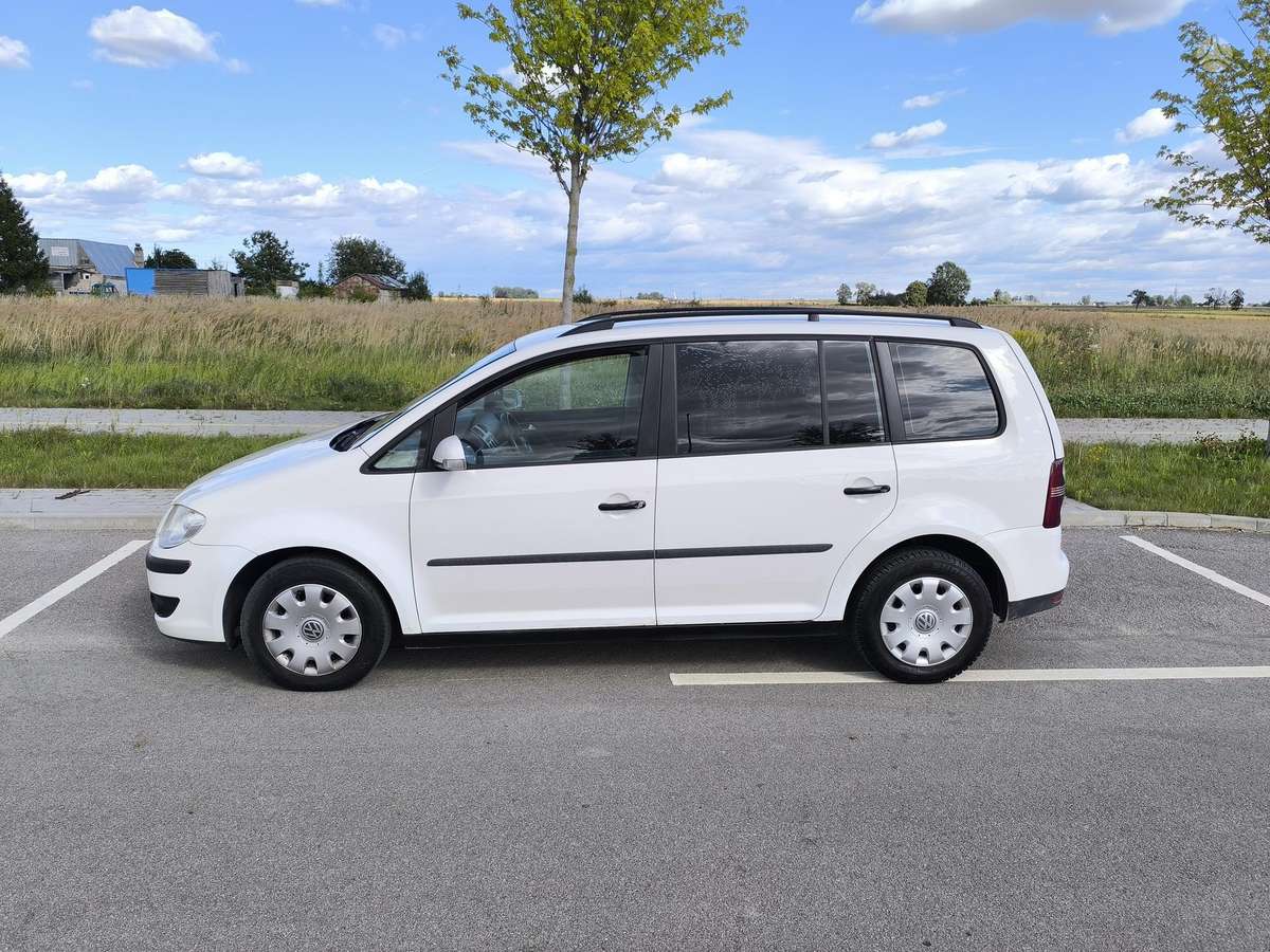 Volkswagen Touran 2007 — engine 1896 cm³, 105 HP (77kW)