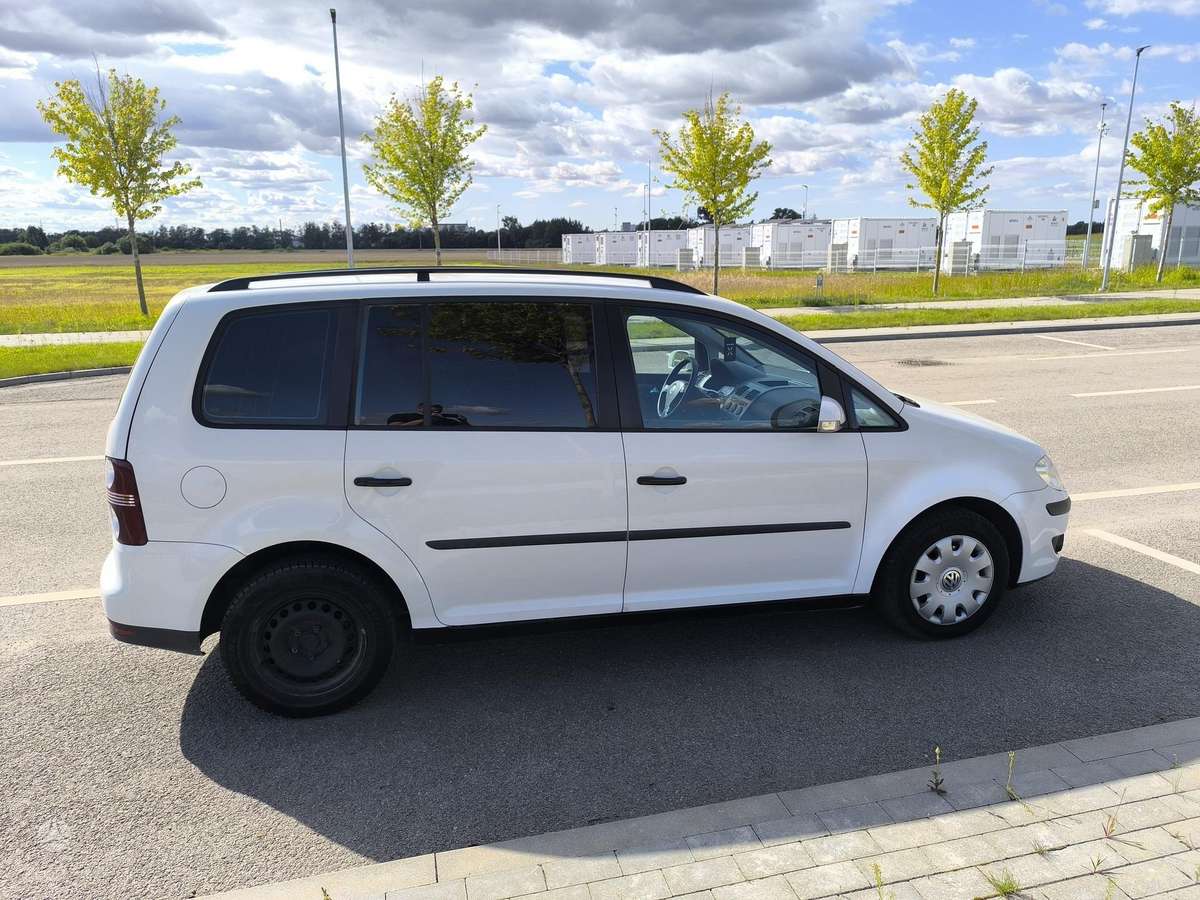 Volkswagen Touran 2007 — photo 8