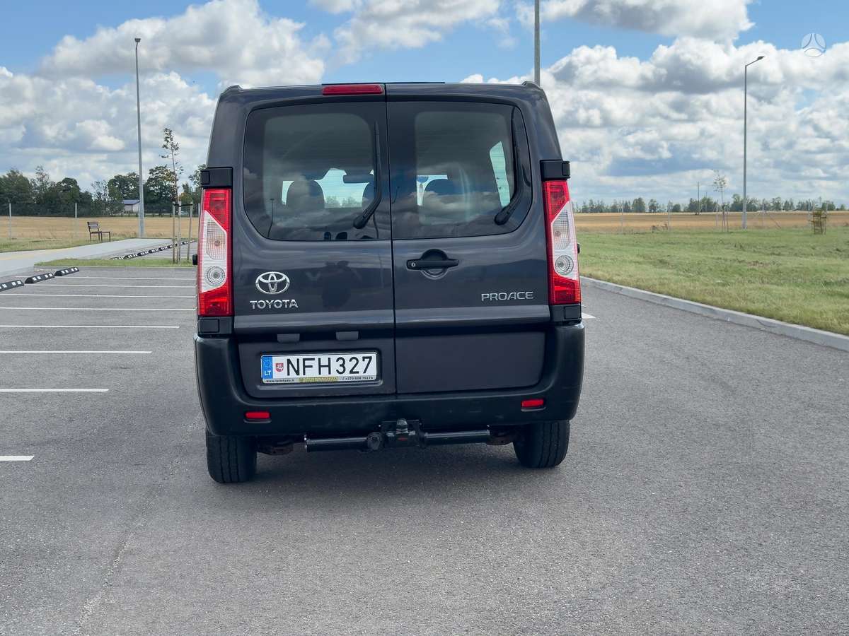 Toyota Proace 2014 — двигун 1997 cm³, 128 HP (94kW)