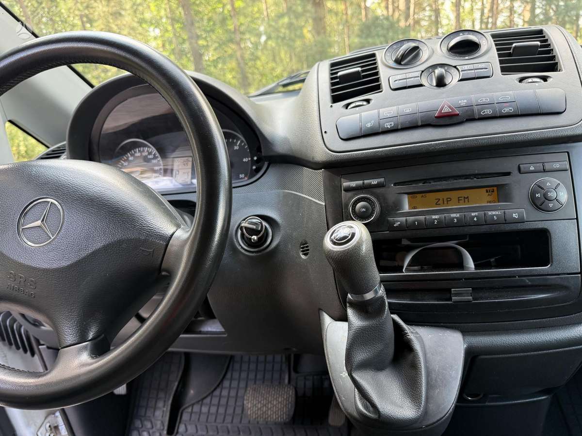 Mercedes-Benz Vito 2012 — photo 16