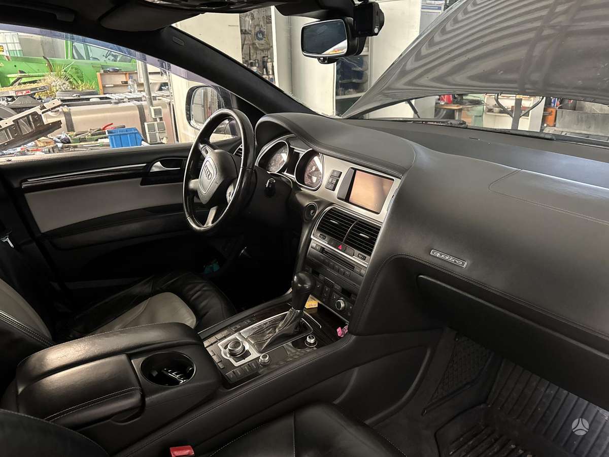 Audi A6 2008 — engine 4200 cm³