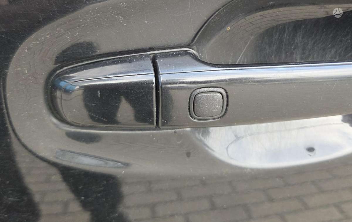 Subaru Outback 2011 — photo 11