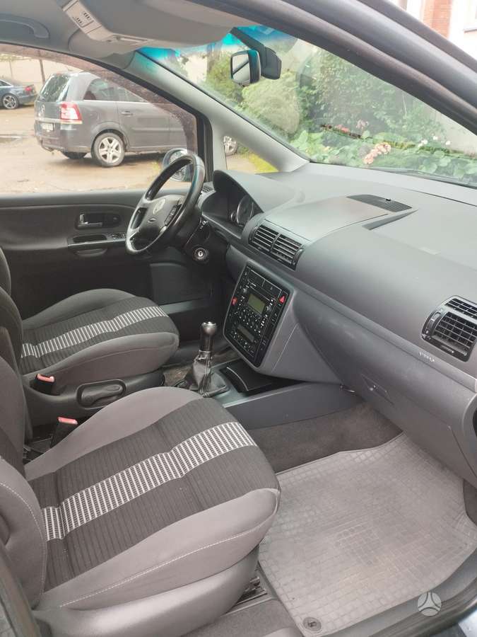Volkswagen Sharan 2009 — photo 5