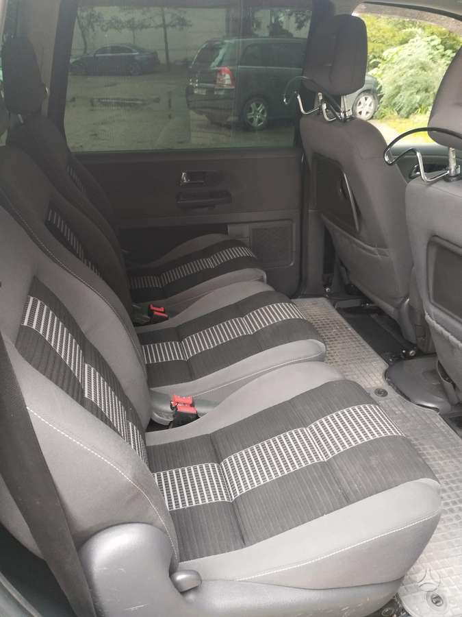 Volkswagen Sharan 2009 — photo 9