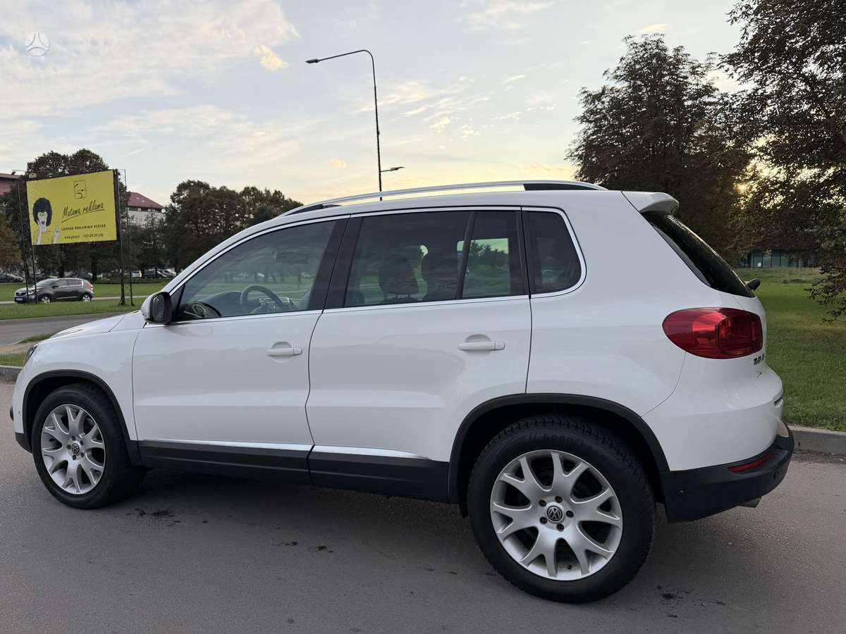 Volkswagen Tiguan 2013 — салон