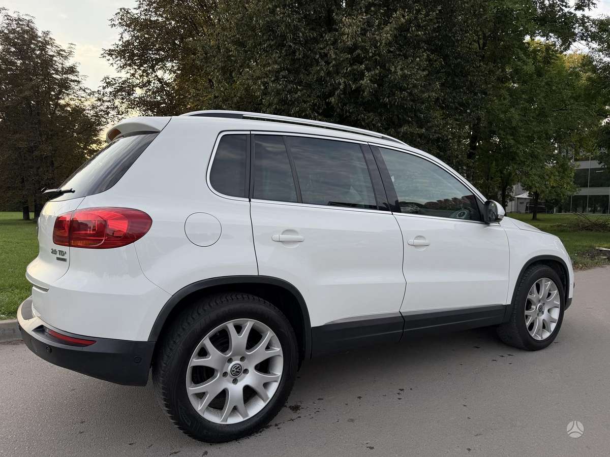 Volkswagen Tiguan 2013 — двигун 1968 cm³, 140 HP (103kW)