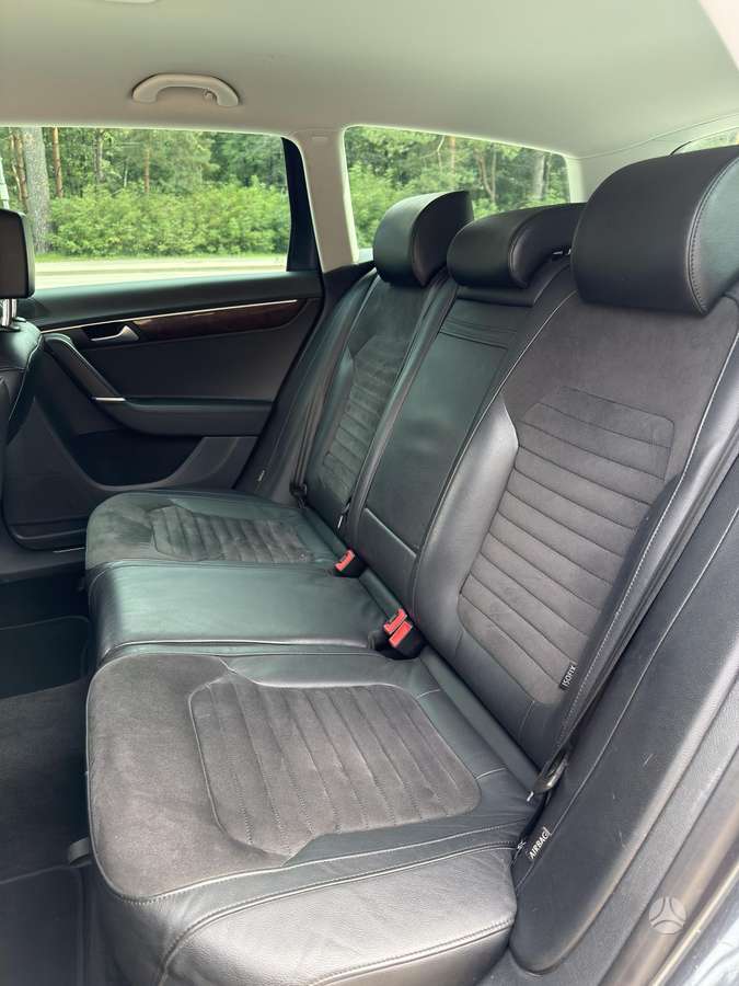 Volkswagen Passat 2013 — photo 16