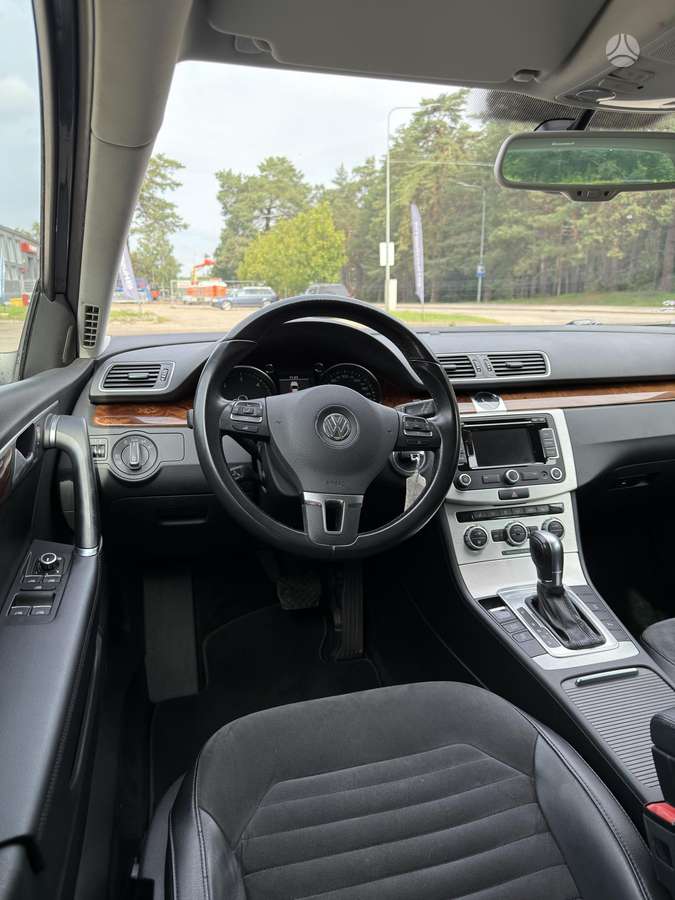 Volkswagen Passat 2013 — photo 17