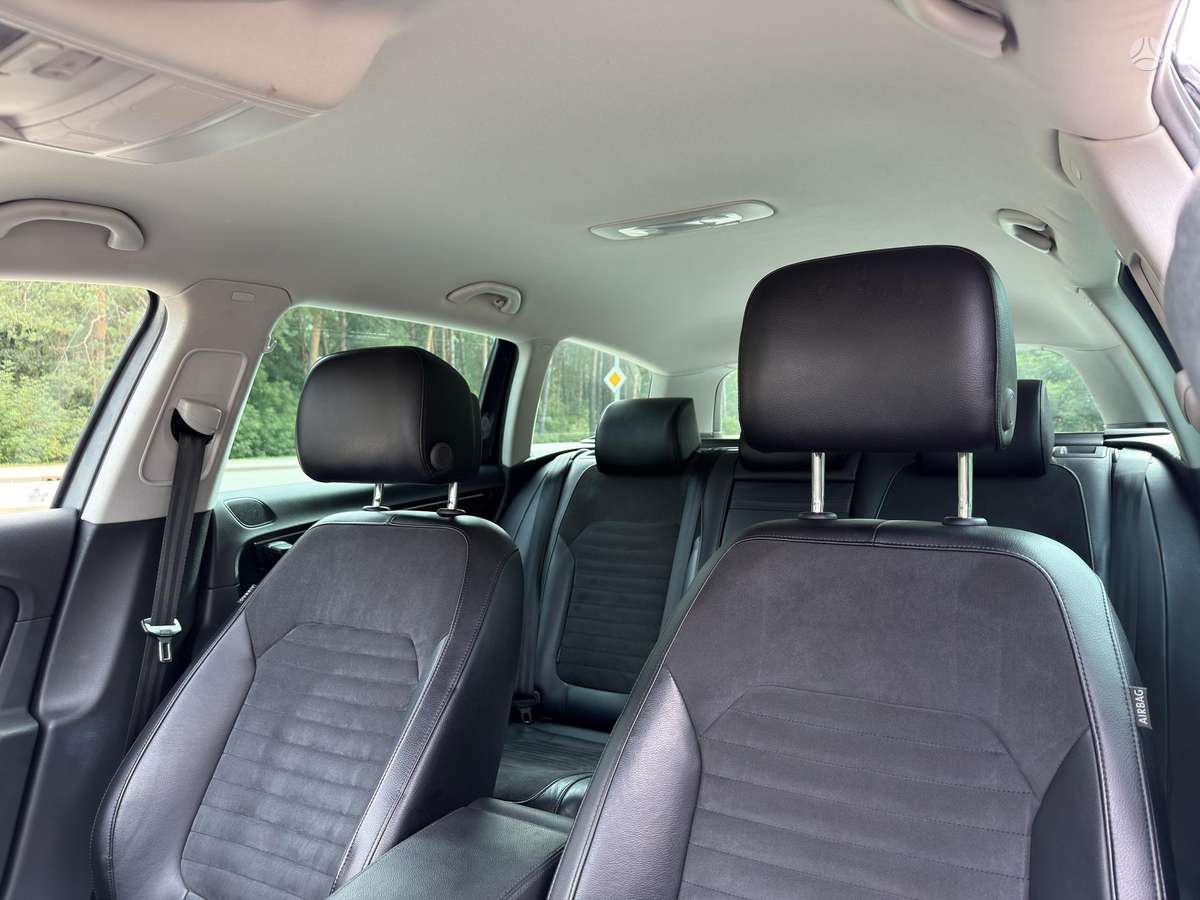 Volkswagen Passat 2013 — photo 21
