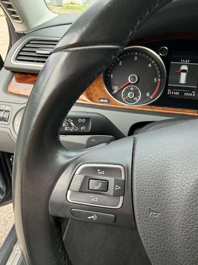 Volkswagen Passat 2013 — photo 29