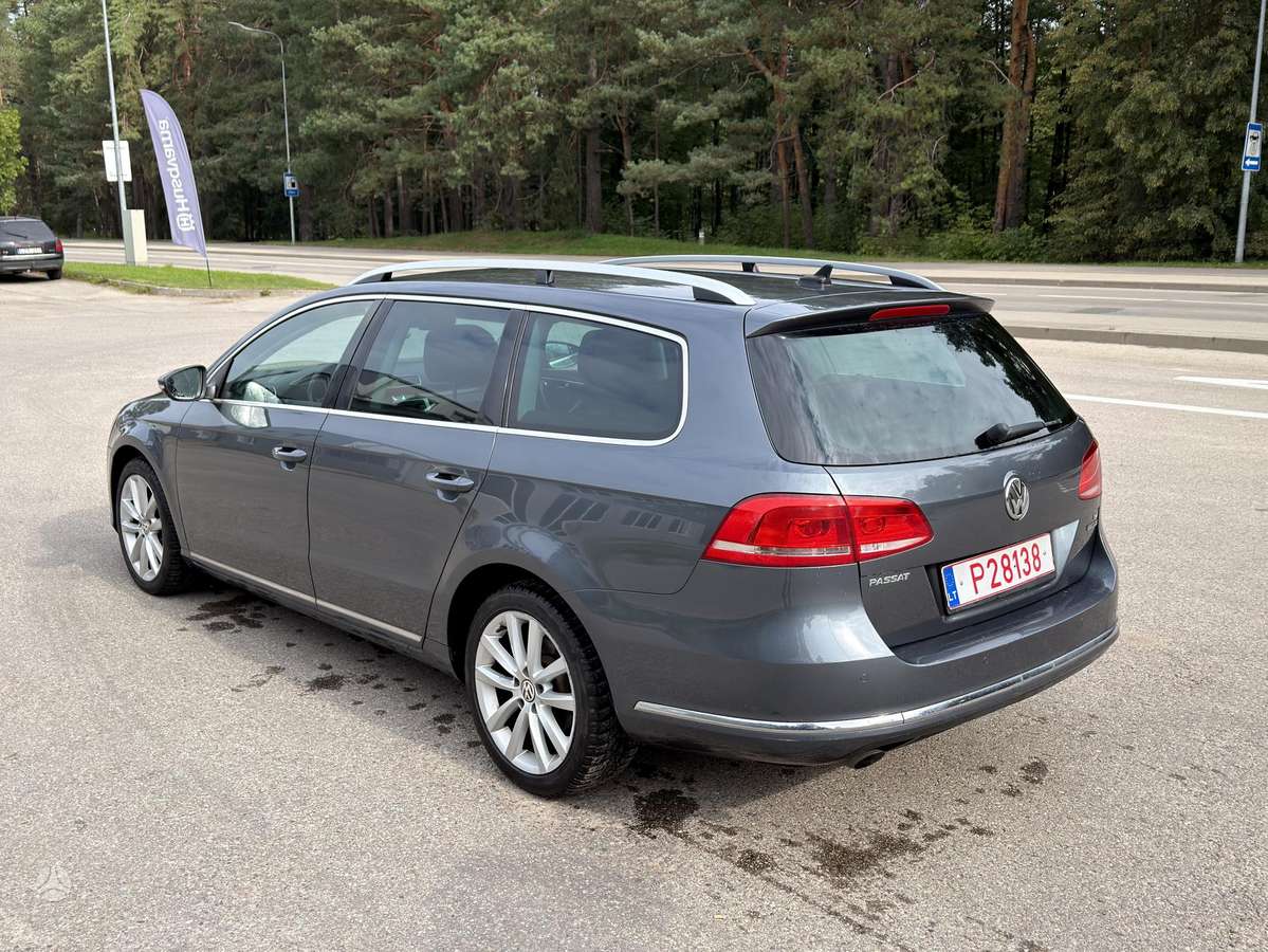 Volkswagen Passat 2013 — interior