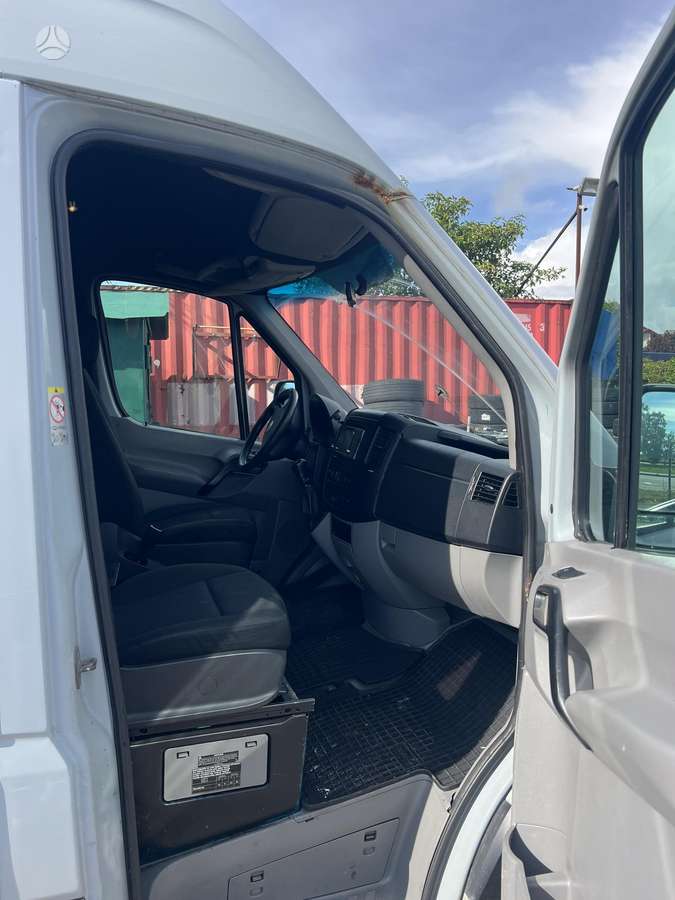 Volkswagen Crafter 2007 — photo 9