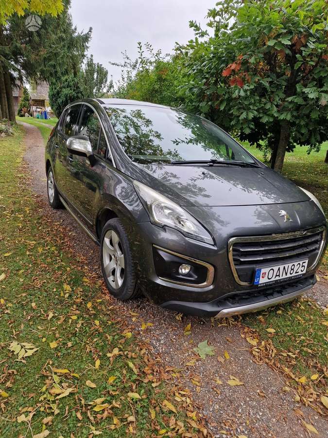 Peugeot 3008 2015 — вигляд ззаду