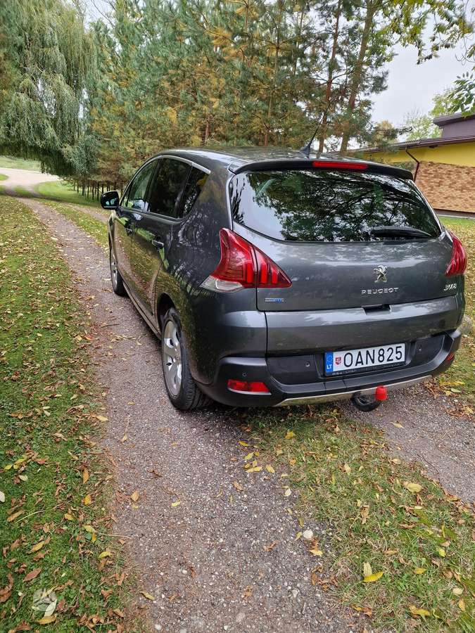 Peugeot 3008 2015 — двигун 1560 cm³, 120 HP (88kW)