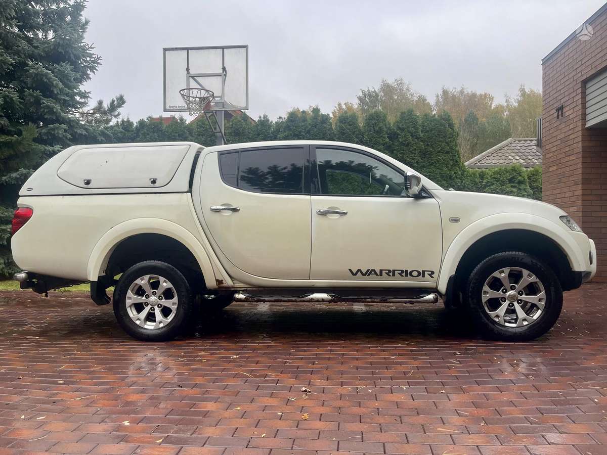 Mitsubishi L200 2011 — двигун 2477 cm³, 136 HP (100kW)
