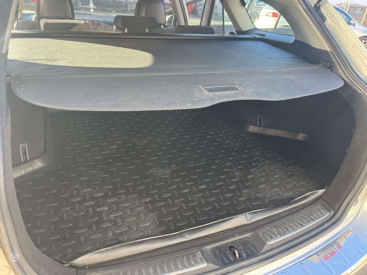 Toyota Avensis 2010 — photo 15