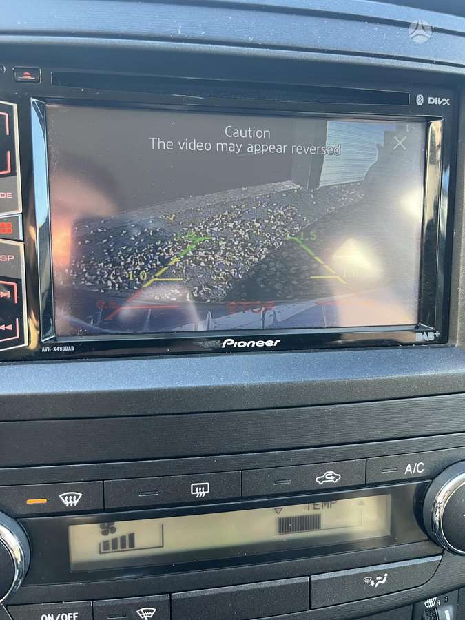 Toyota Avensis 2010 — photo 8