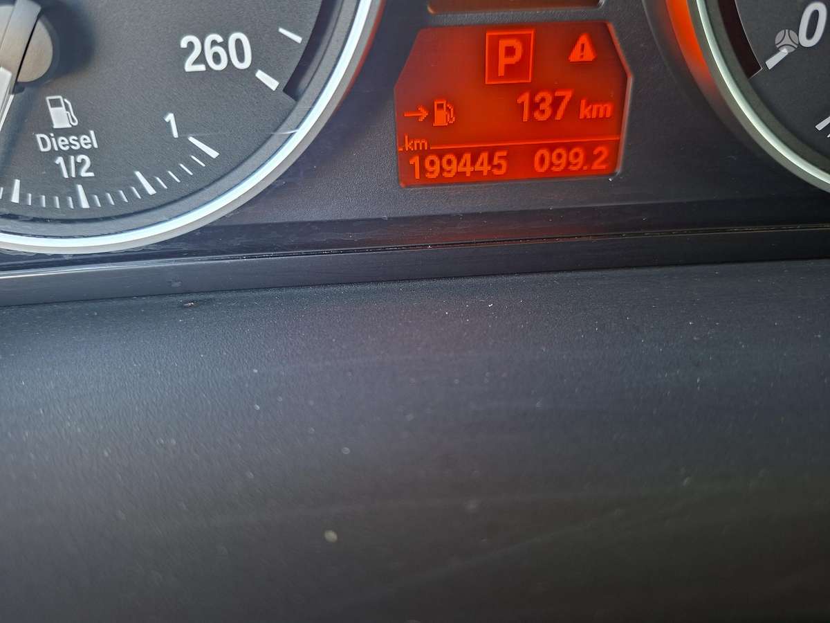 BMW 520 2009 — photo 16
