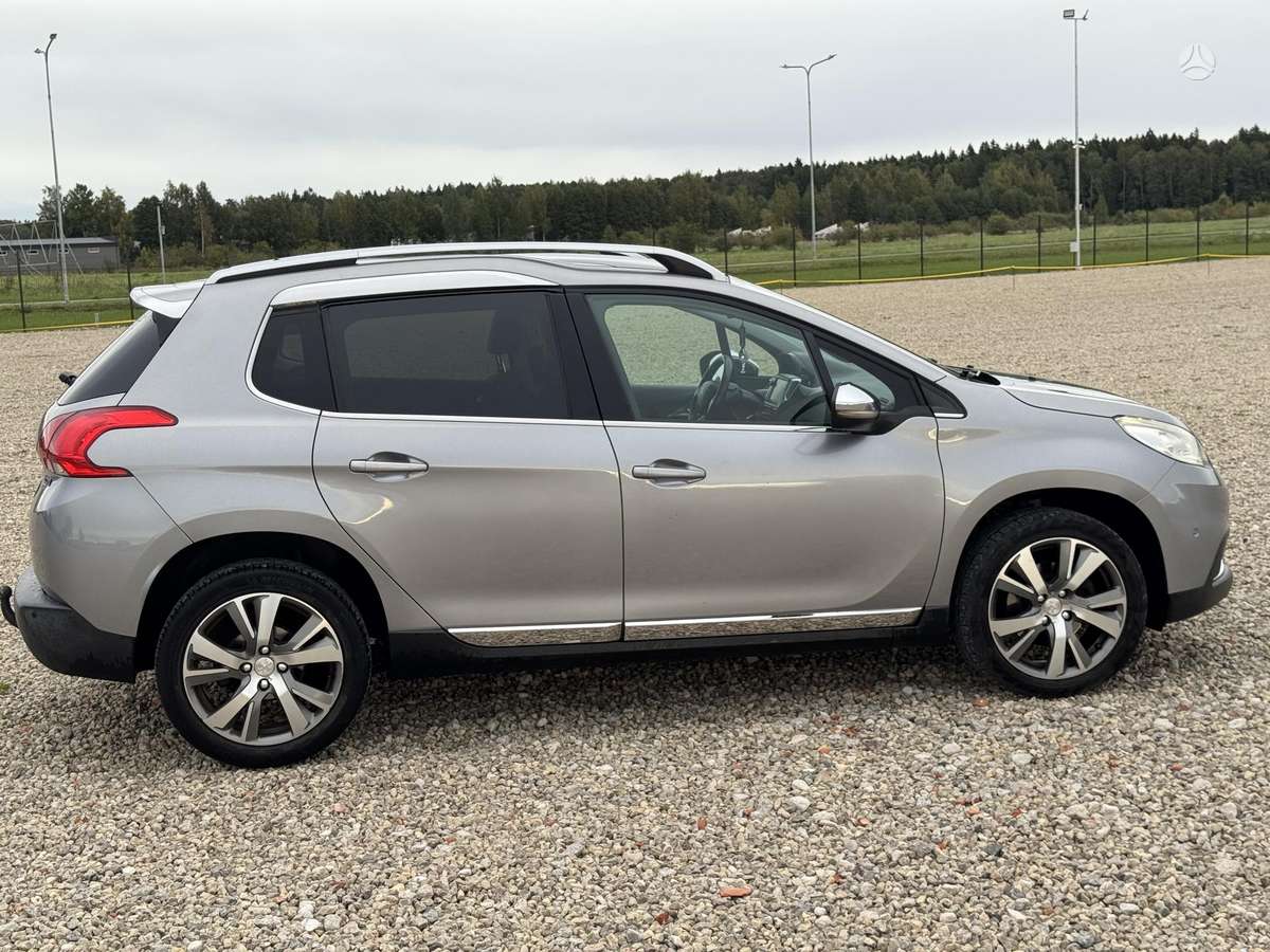 Peugeot 2008 2014 — двигун 1560 cm³, 114 HP (84kW)