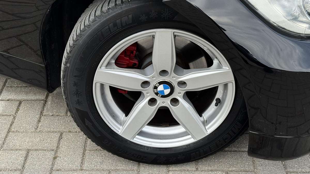 BMW 320 2006 — photo 11