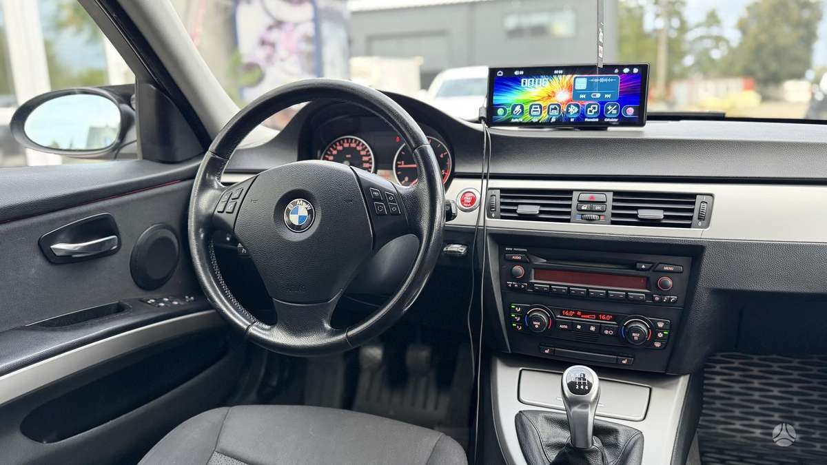 BMW 320 2006 — photo 12