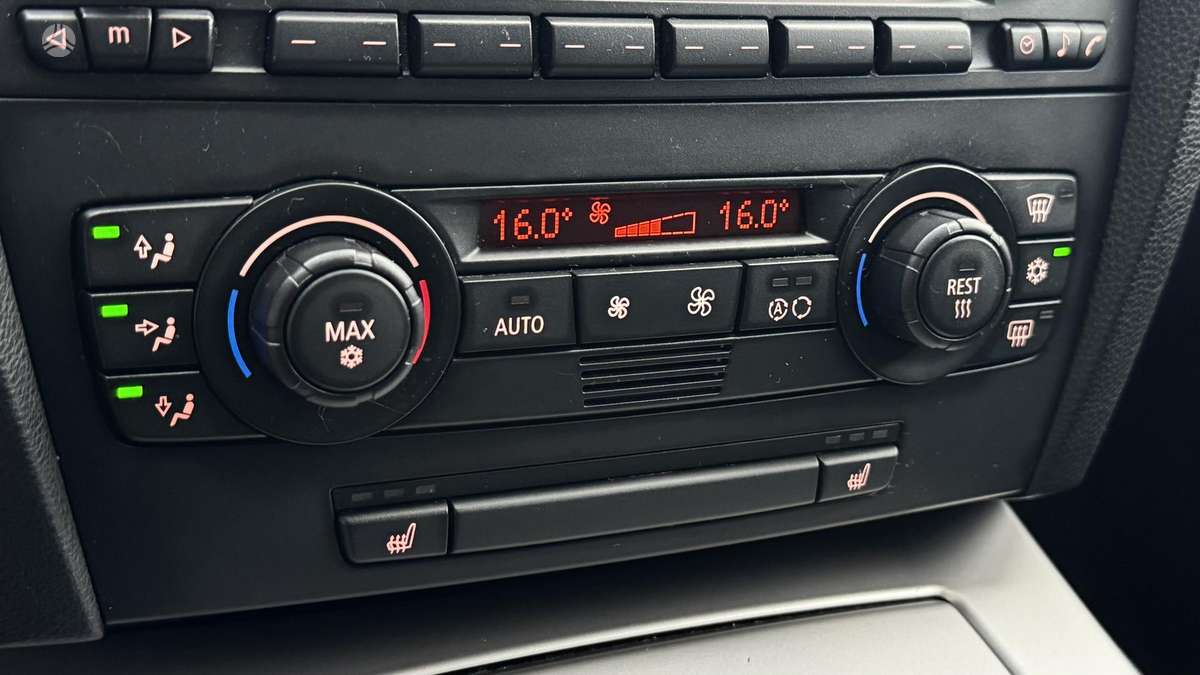 BMW 320 2006 — photo 19