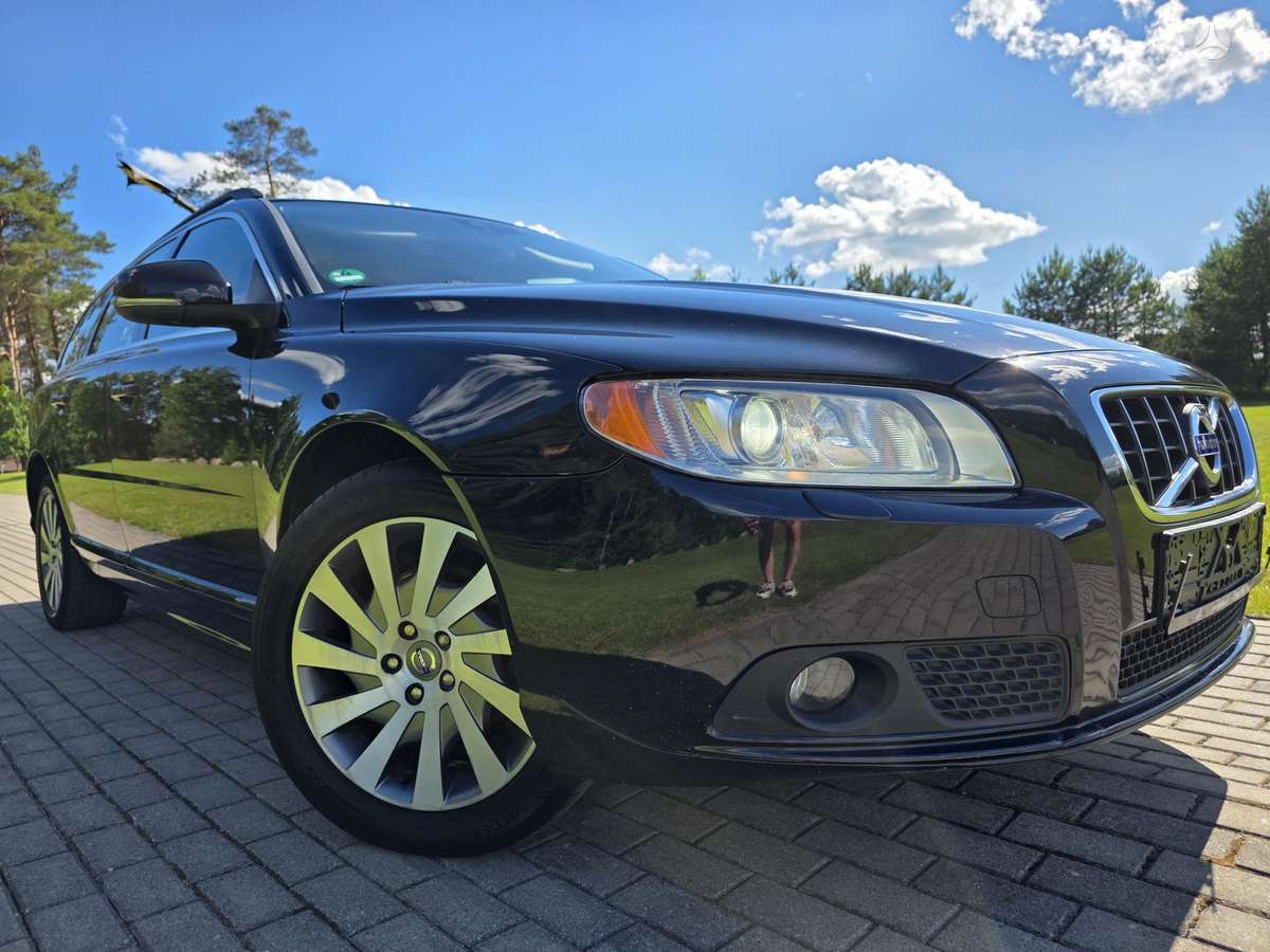 Volvo V70 2012 — photo 20