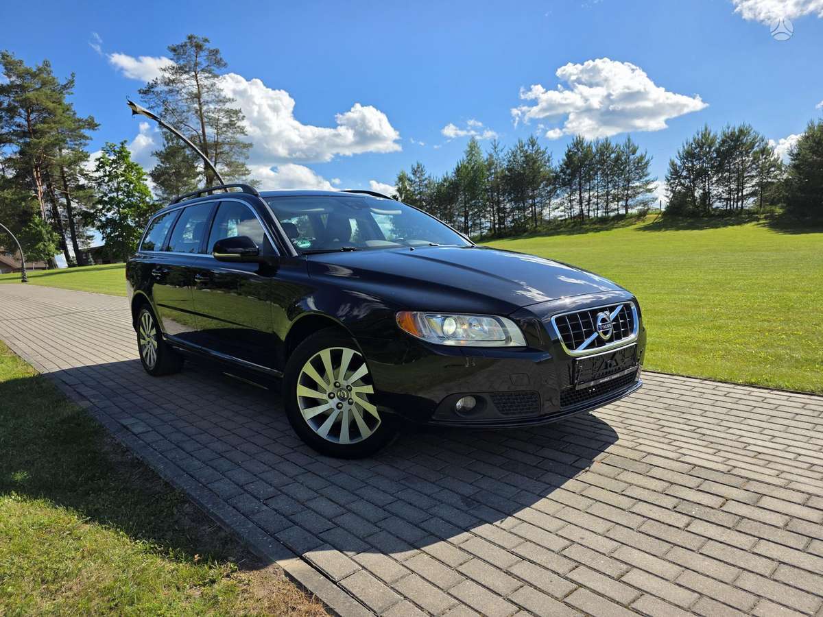 Volvo V70 2012 — photo 22