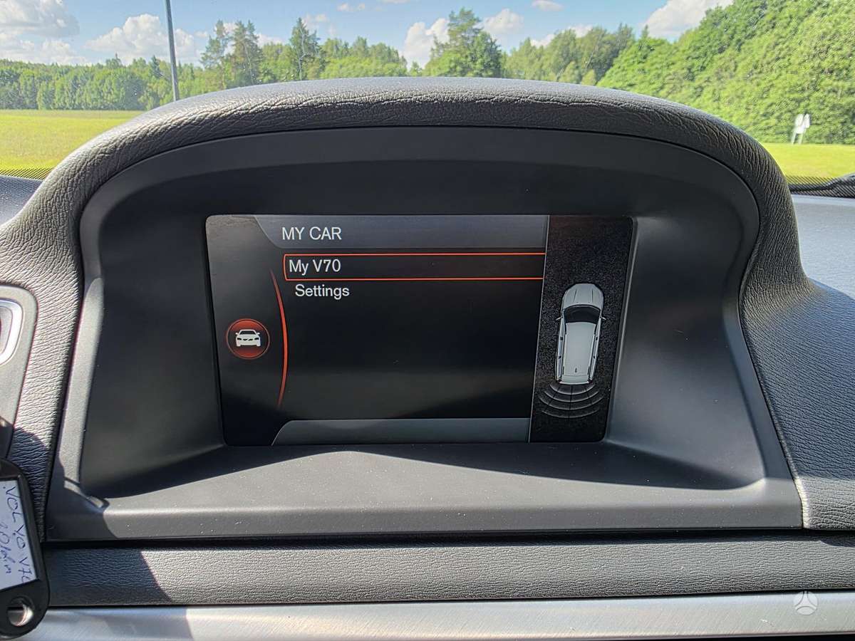 Volvo V70 2012 — photo 36