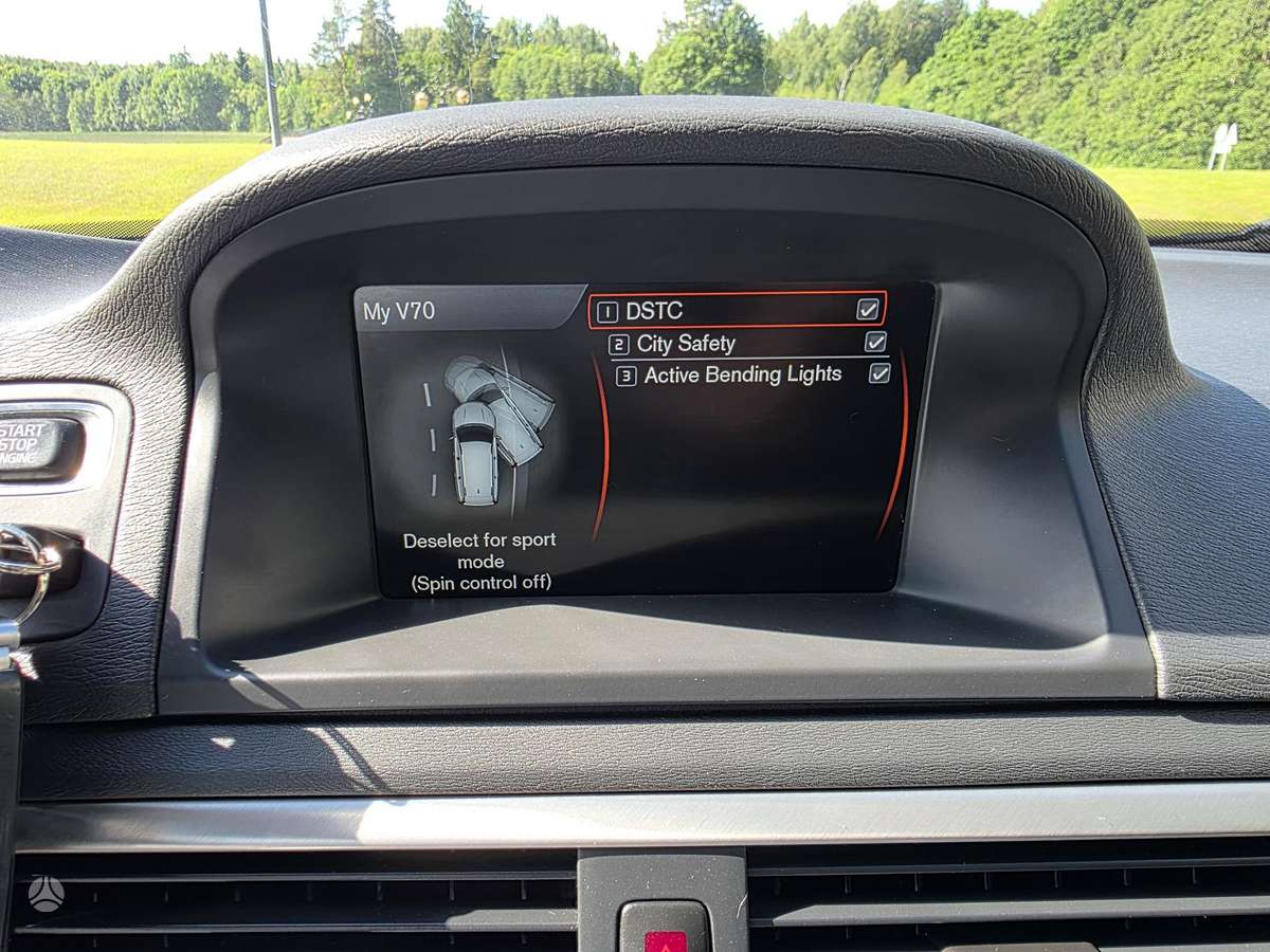 Volvo V70 2012 — photo 37